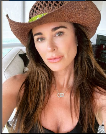 Kyle Richards (RHOBH) Shuts Down Rumors About her Marriage