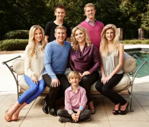 Reality TV: Savannah Chrisley Cuts Ties With Family!
